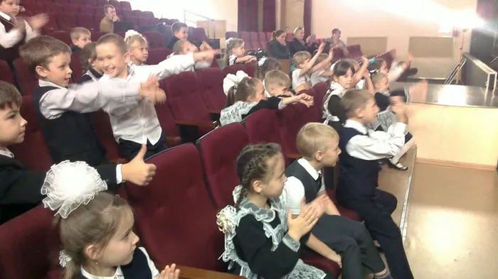 Посвящение в первоклассники 1 "А" МБОУ СОШ №18