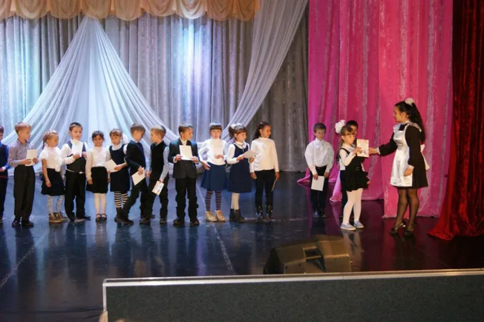 Посвящение в первоклассники 1 "А" МБОУ СОШ №18